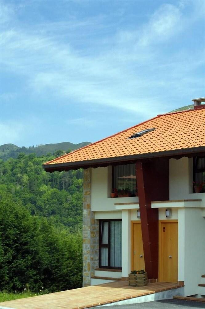 Apartamentos Aldea Del Puente Cangas de Onis Exterior photo